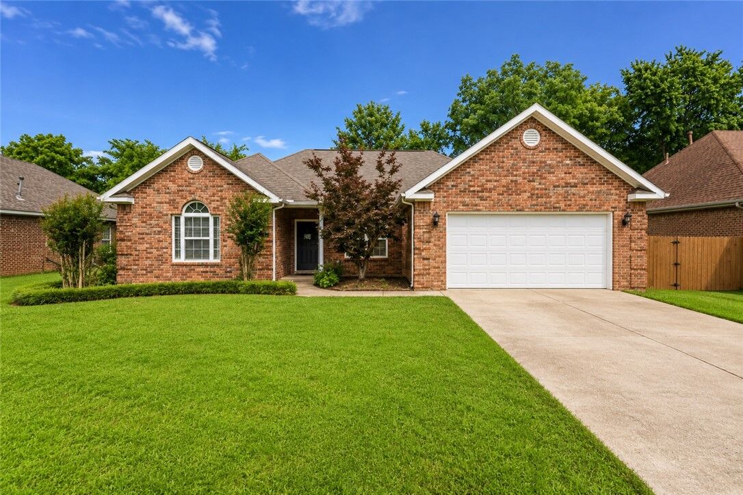 Property Photo: 319 Bluff Drive AR 72745