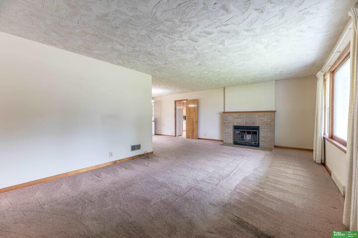 Property Photo:  1925 S 47th Street  NE 68106 