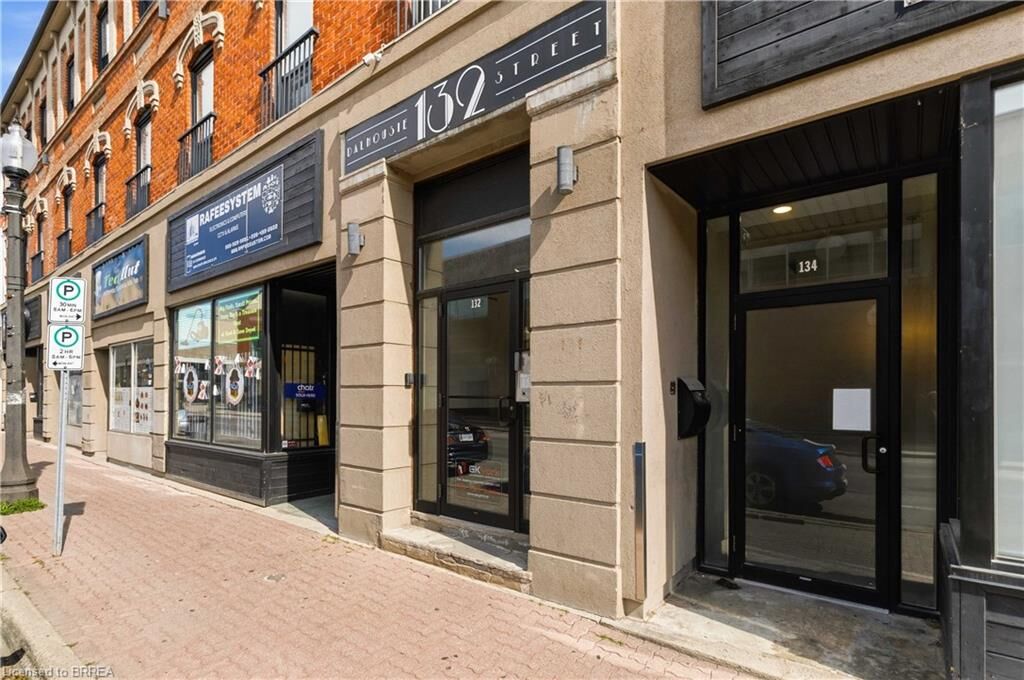 Property Photo:  132 Dalhousie Street 302  ON N3T 2J3 
