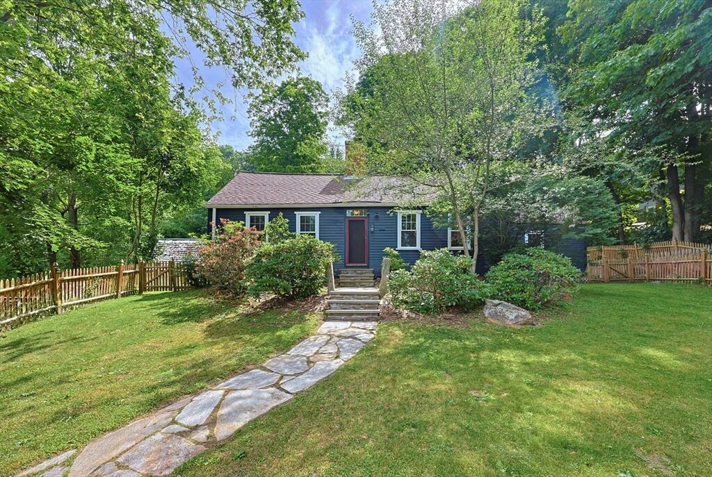 Property Photo:  5 Clark Terrace  MA 01562 