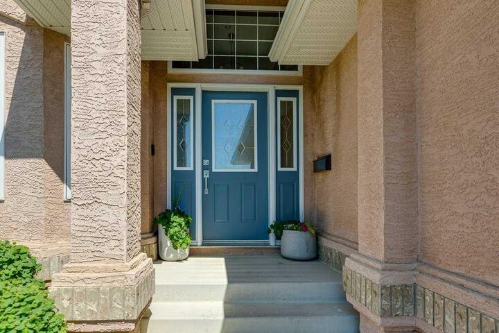 Property Photo:  123 Ammeter Close  AB T4R 2Y4 