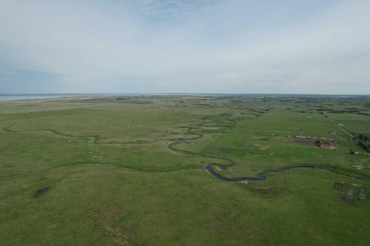 NE 28 35 15 W4 — photo 1