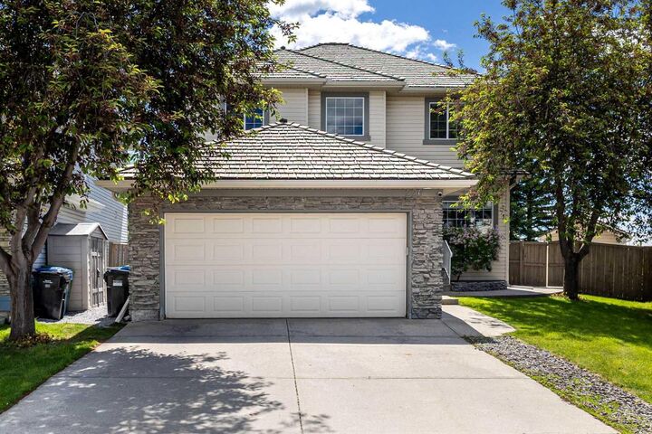 Property Photo: 226 Springbank Place SW AB T3H 3S4