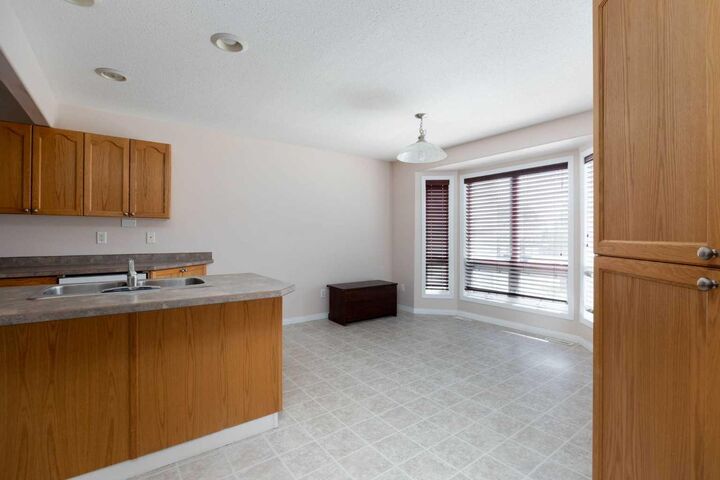 Property Photo: 98 Wilson Drive 15 AB T9H 0A1