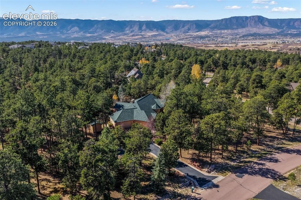 Property Photo:  17556 Colonial Park Drive  CO 80132 