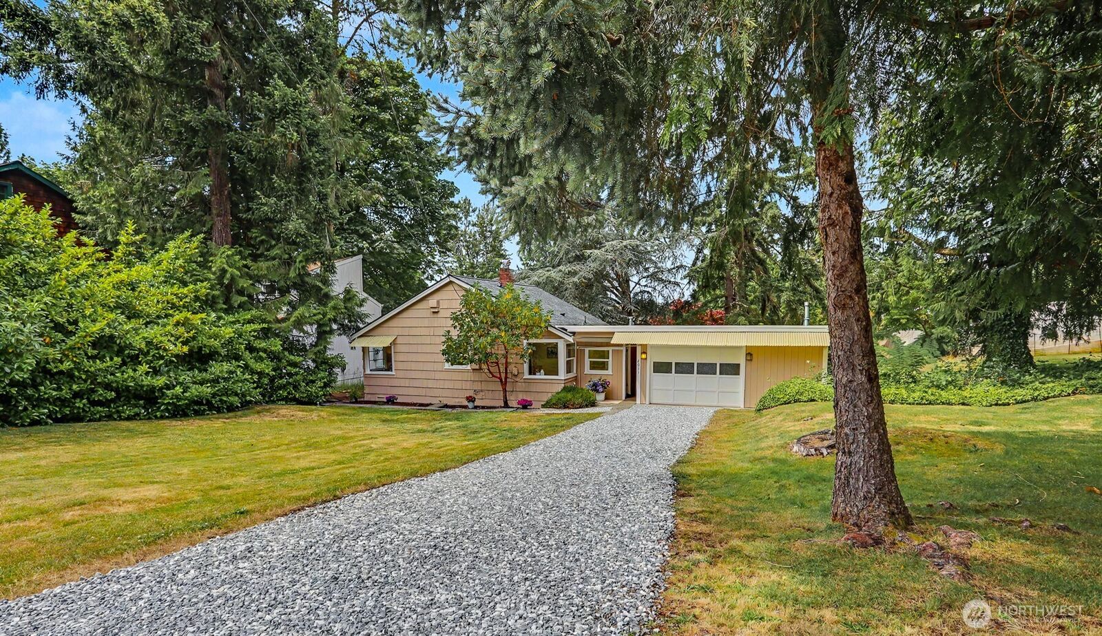 Property Photo:  8011 SE 57th Street  WA 98040 