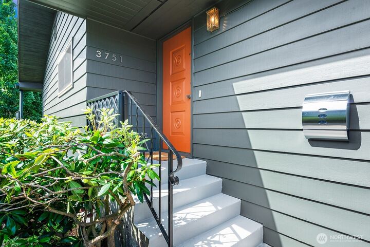 Property Photo:  3751 SW Rose Street  WA 98126 
