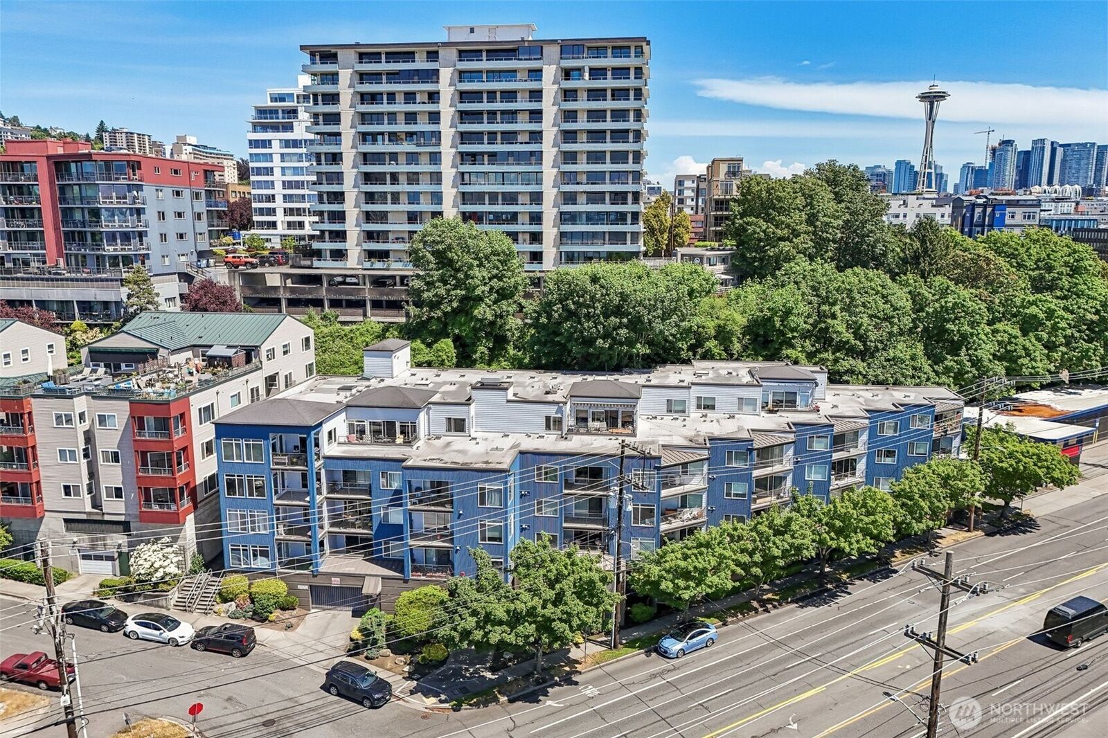 Property Photo:  500  Elliott Avenue W 405  WA 98119 