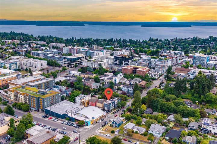 Property Photo:  3951 SW Oregon Street  WA 98116 