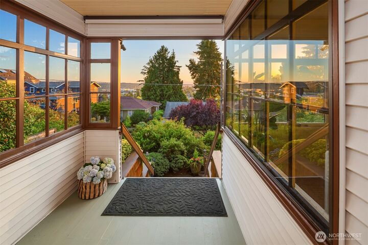 Property Photo:  6044  2nd Avenue NW  WA 98107 