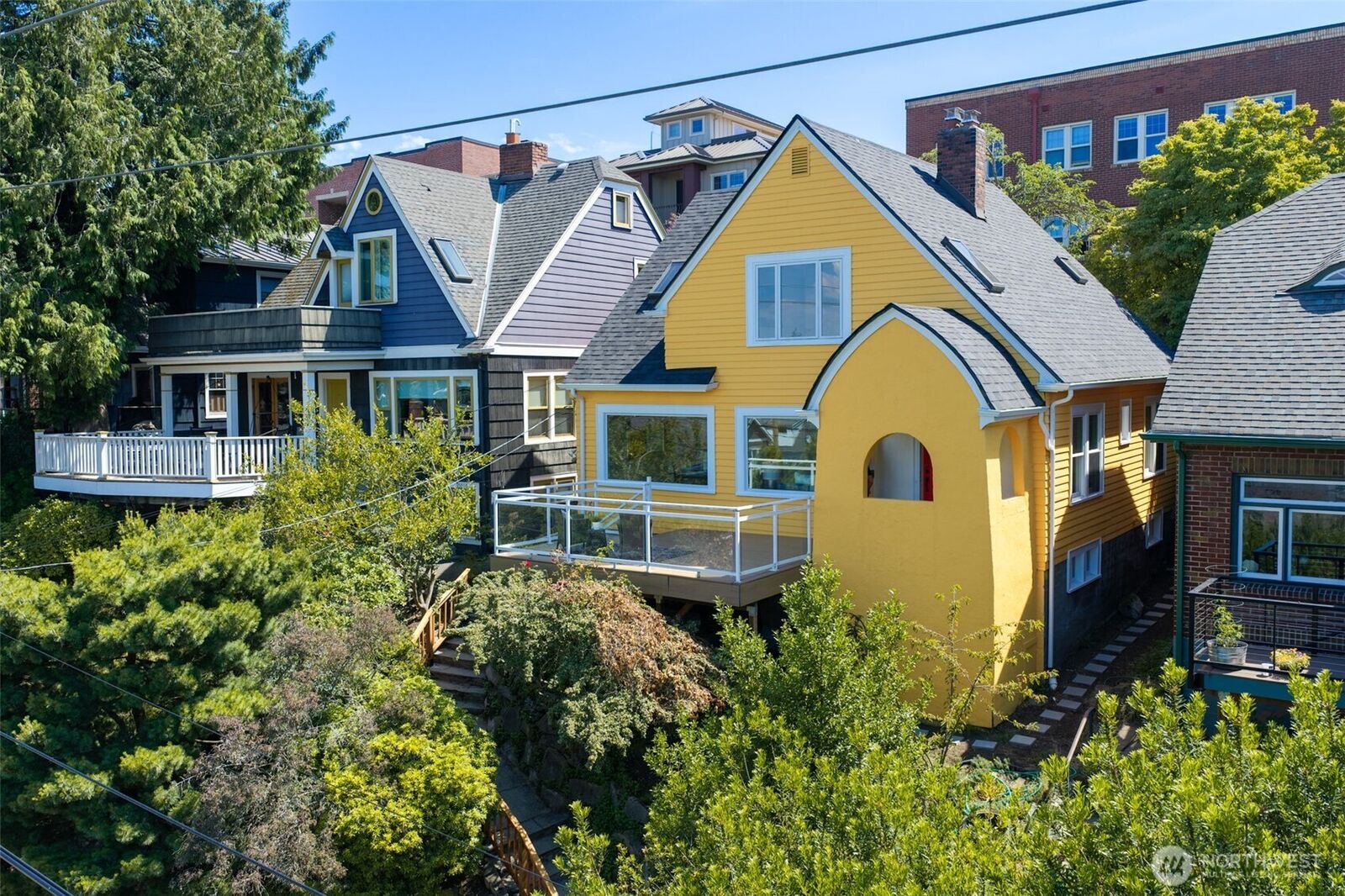 Property Photo:  5006  Greenwood Avenue N  WA 98103 
