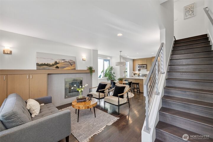 Property Photo:  311  14th Avenue E A  WA 98112 