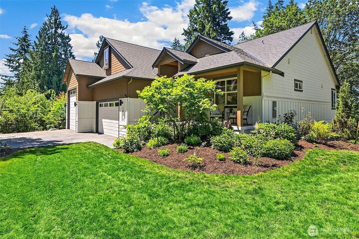 Property Photo: 14917 196th Avenue SE WA 98059