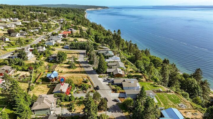 Property Photo:  1801  Seaview Avenue  WA 98239 