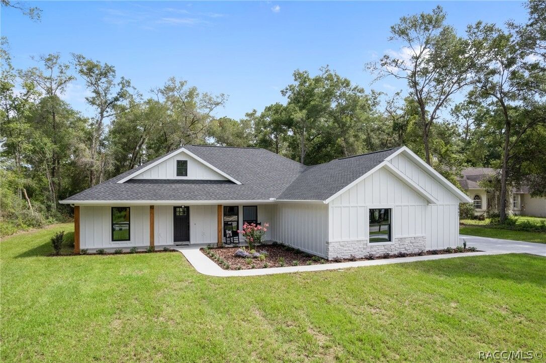 Property Photo:  2961 E Angelina Street  FL 34453 