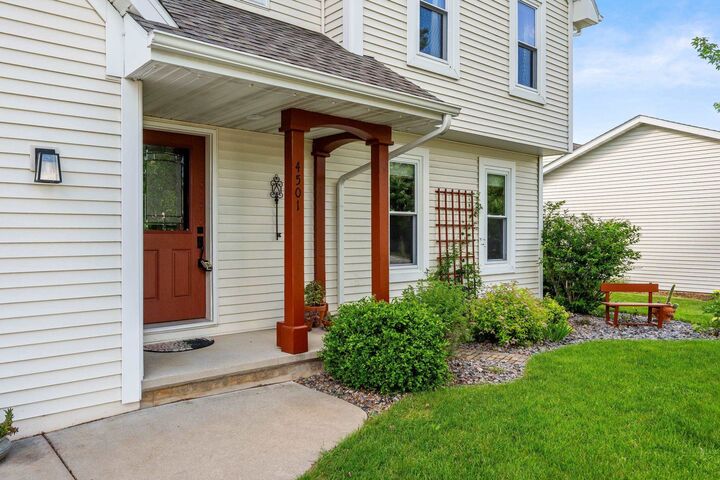 Property Photo:  4501 N Stonebridge Court  WI 54913 