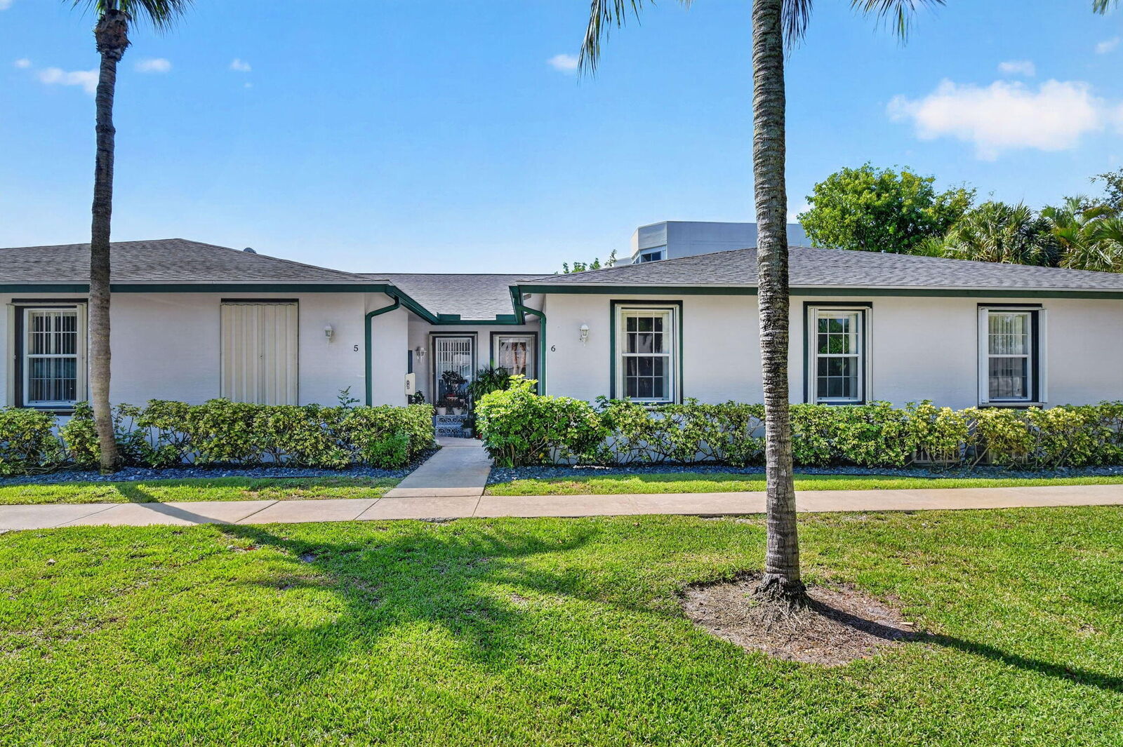 Property Photo:  3162 Via Poinciana 6  FL 33467 
