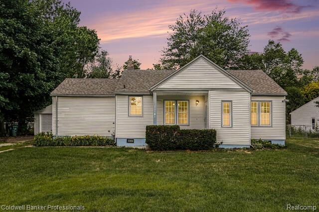 Property Photo:  11101 Gold Arbor Road  MI 48170 