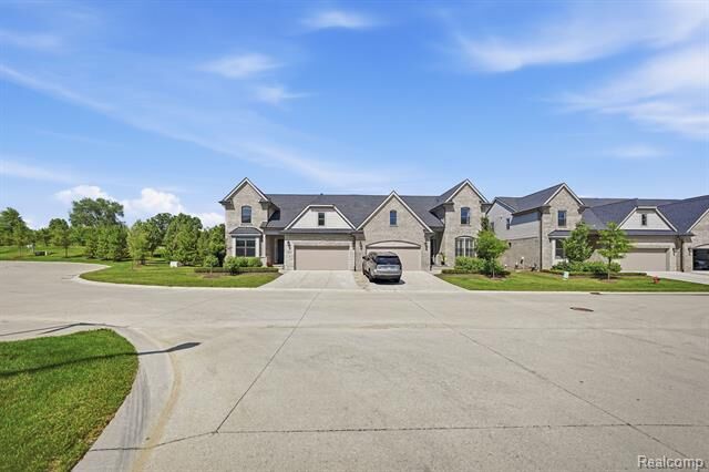 Property Photo:  3898 Albatross Court  MI 48309 