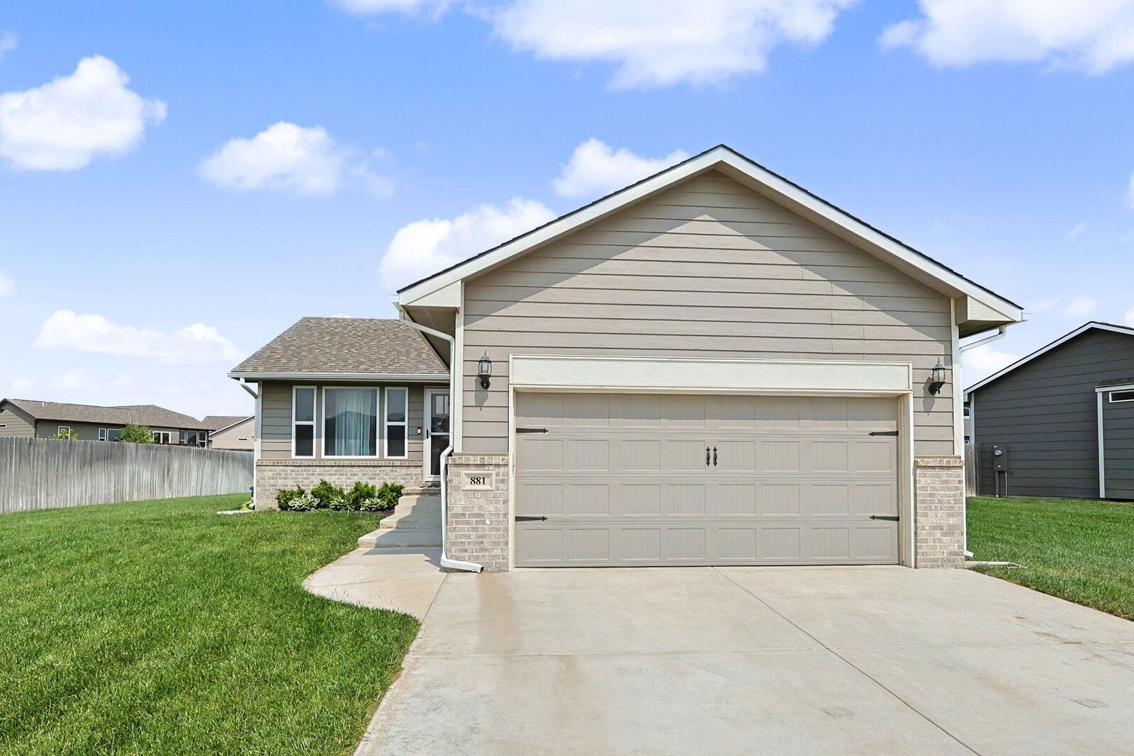 Property Photo:  881 N Cloverleaf  KS 67052 