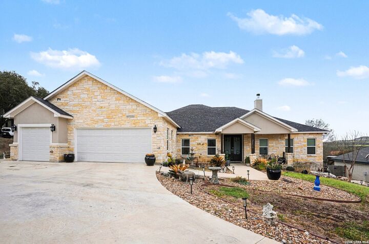 Property Photo:  24819 Solo Vw  TX 78260 