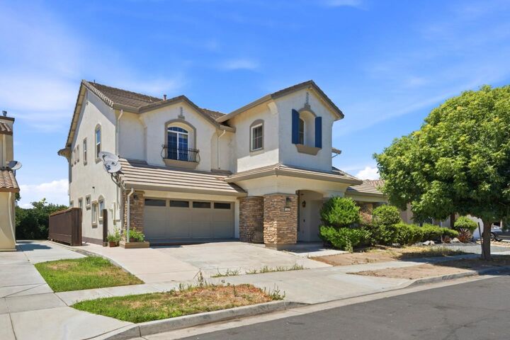 Property Photo:  881 Trestle Point  CA 95330 