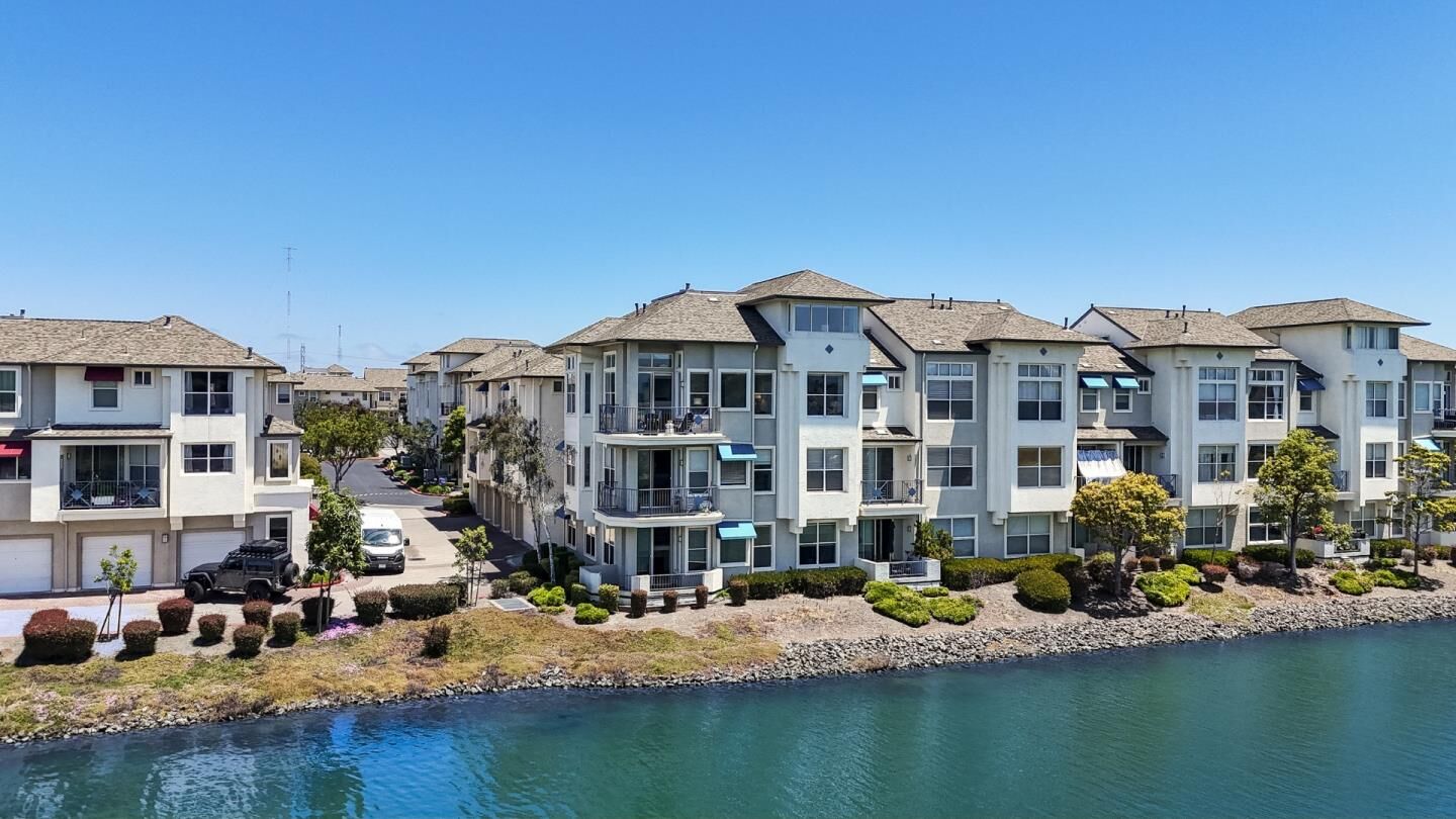 Property Photo:  500 Baltic Circle 536  CA 94065 