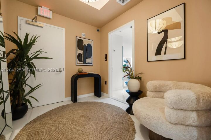 Property Photo: 851 NE 1st Ave 3403 FL 33132