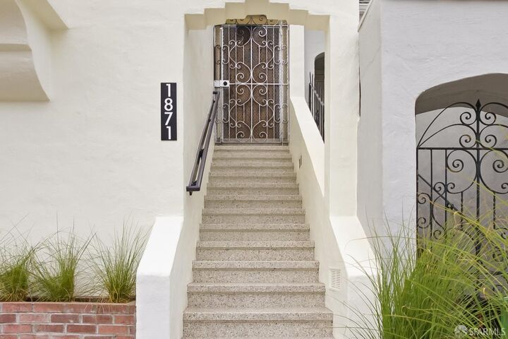 Property Photo:  1871 25th Avenue  CA 94122 