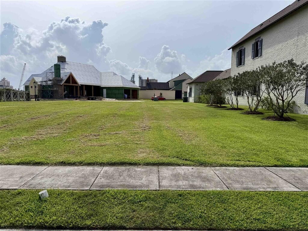 Property Photo:  2435 Burton Drive  LA 70601 
