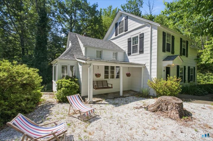 Property Photo:  247 Chestnut Hill Road  CT 06903 