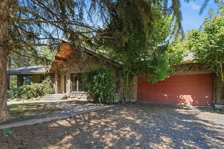 Property Photo: 17118 N Dunn Rd WA 99021