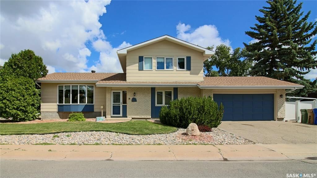 Property Photo:  66 Sommerfeld Drive  SK S4V 0C5 