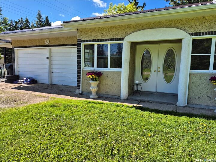 Property Photo:  300 Dion Avenue  SK S0M 0M0 