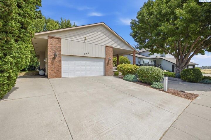 Property Photo:  268 Piper St.  WA 99352 