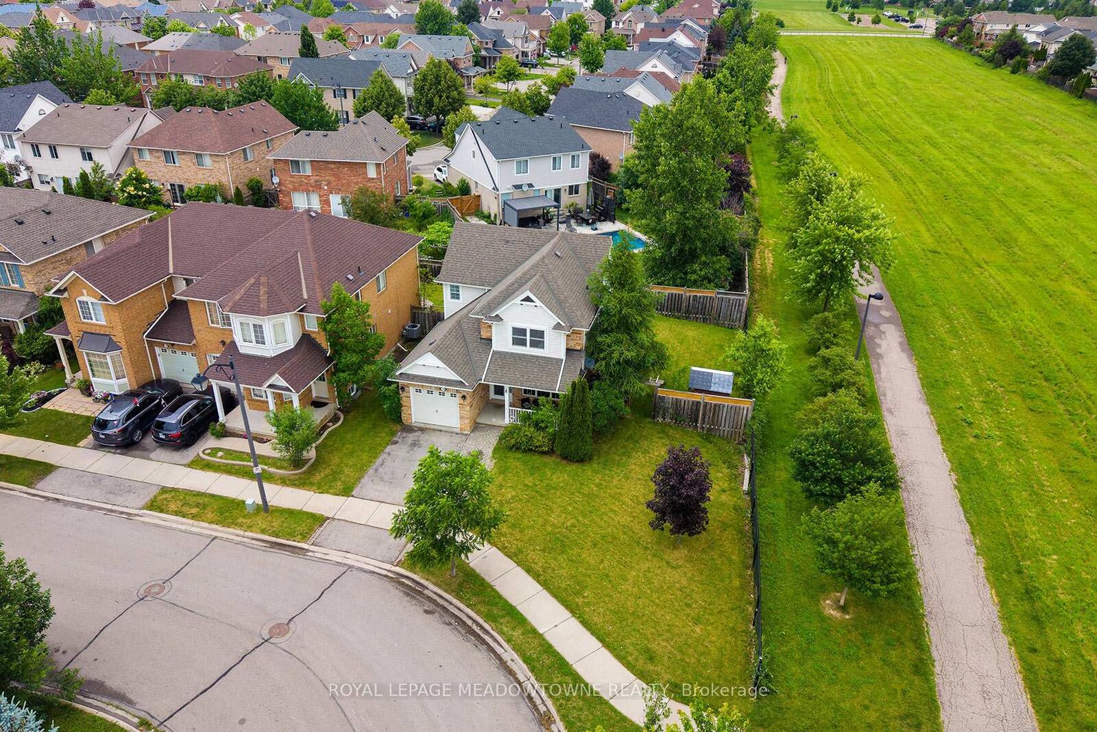 Property Photo: 774 Irving Terrace ON L9T 6H2