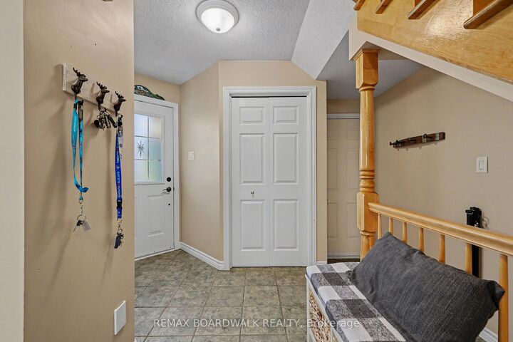 Property Photo: 38 Roger Crescent ON K0A 1M0