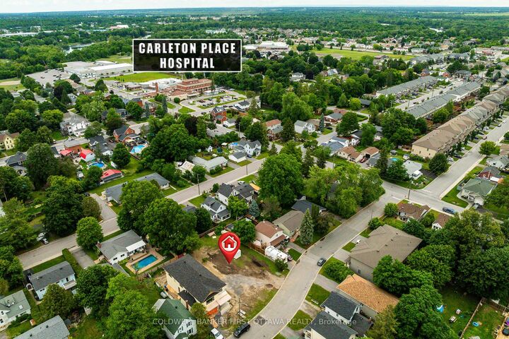 Property Photo: 165 King Street ON K7C 1G5