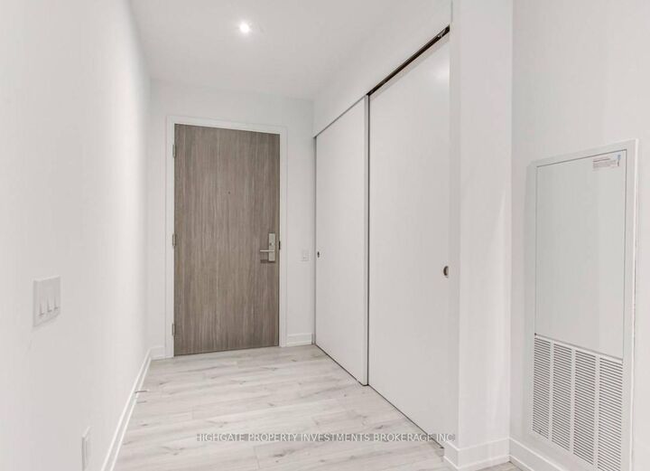 Photo de la propriété:  161 Roehampton Avenue 228  ON M4P 1P9 