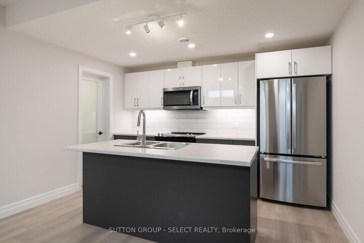 Property Photo:  6437 Heathwoods Avenue  ON N6P 0J5 