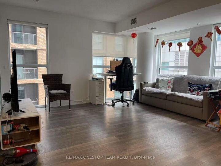Property Photo:  87 Peter Street 1017  ON M5V 2G4 