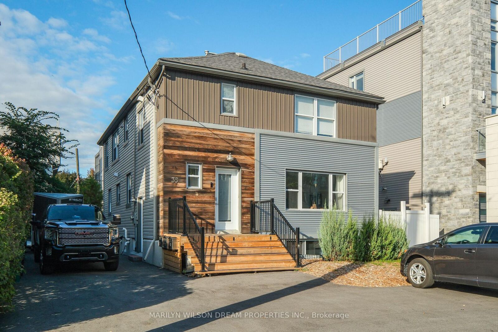 Property Photo:  35 Donald Street 3  ON K1K 1N3 