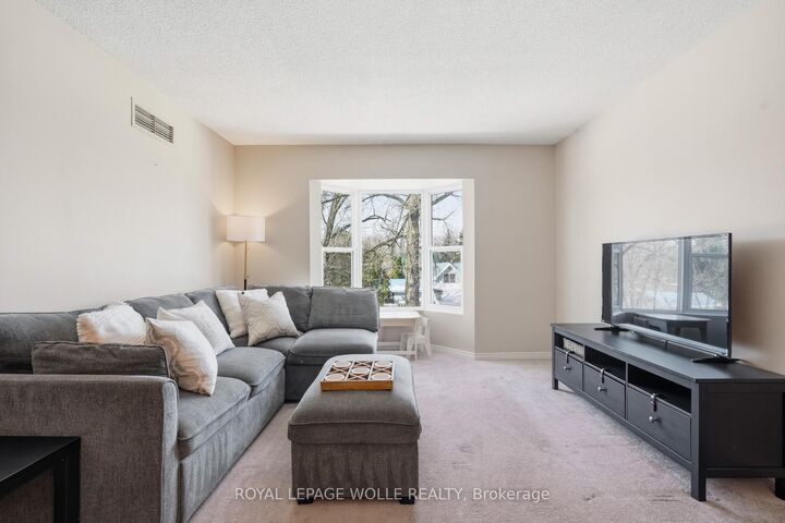 Property Photo: 107 Bond Street 304 ON L3V 1J7