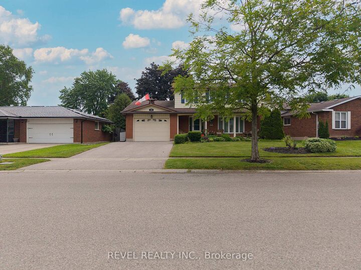 Property Photo:  118 Greenfield Road  ON N3R 7C8 