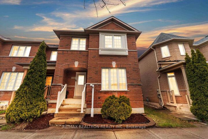 Property Photo: 2334 Bur Oak Avenue ON L6E 1L6