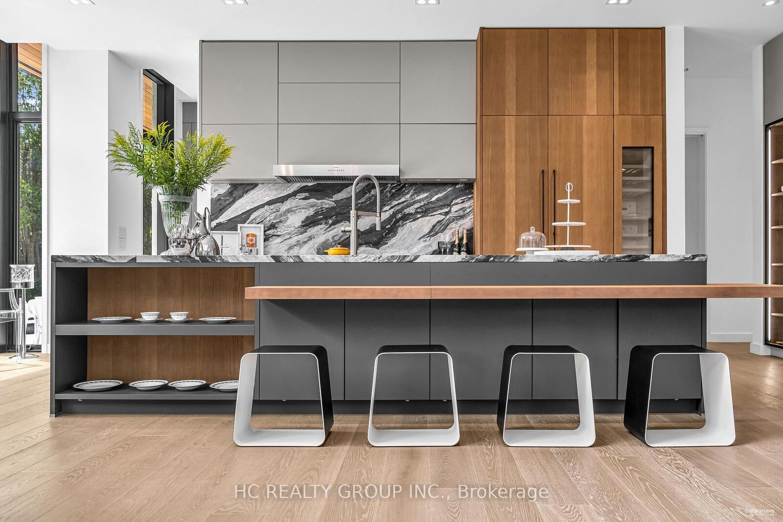 Property Photo: 7 Whitelaw Court ON L3T 5E6