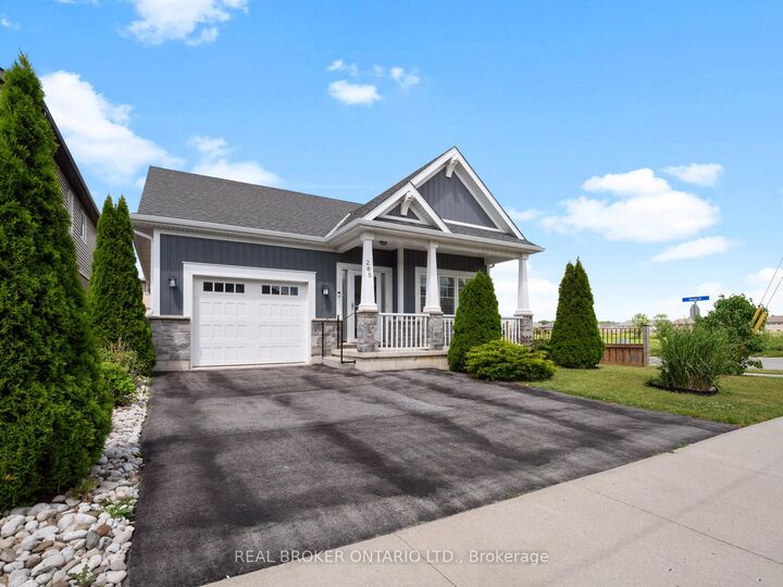 Property Photo:  285 South Pelham Road  ON L3C 0E6 