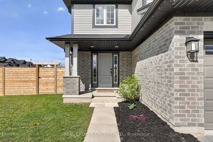 Photo de la propriété:  48 Curren Crescent  ON N4G 0J3 