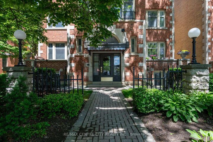 280 Queens Avenue S 401 — photo 1