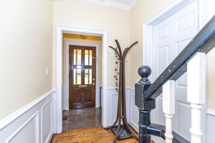Property Photo: 122 Emerson Avenue ON M6H 3T1